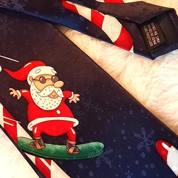 100% Silk Santa Snowboarding Candy Cane Tie - Picture 5 of 9
